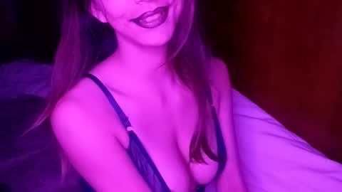 novalovelle online show from February 2026 09:32:02 PM