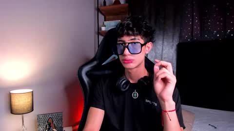 Nova online show from November 2025 07:02:02 PM