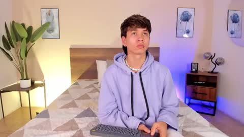 NovayBrian online show from December 2025 04:44:02 AM