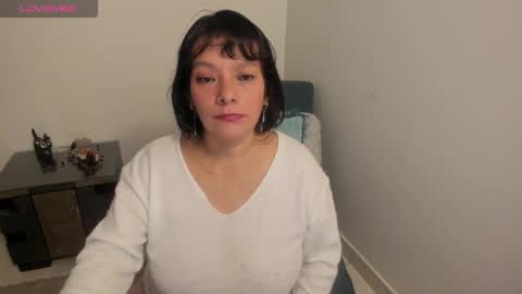 Snapshot of nuit_rose chatting on January 2026 02:37:02 AM nuit_rose online show from January 2026 02:37:02 AM