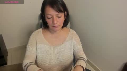 Snapshot of nuit_rose chatting on February 2026 02:40:02 AM nuit_rose online show from February 2026 02:40:02 AM