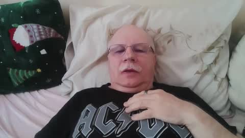 nukiss online show from April 2026 11:57:01 AM