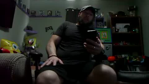 Snapshot of number1dad_ chatting on October 2025 08:54:02 PM Awwwww Hey Sweetie Pies. Welcome To The Sweetie Pie Lounge. Enjoy The Dad-Cast. SweetCorny Fun-loving Dad Talk. online show from October 2025 08:54:02 PM