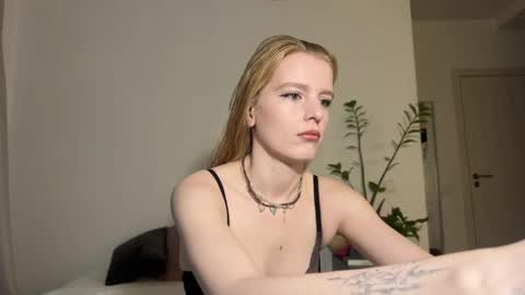 nura_foxx online show from May 2026 01:22:02 AM