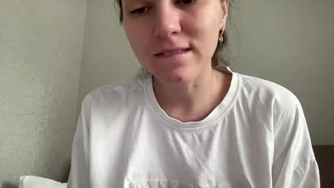 Snapshot of nursedoll chatting on April 2026 10:54:01 AM Ema online show from April 2026 10:54:01 AM