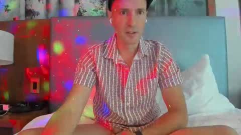 Snapshot of nyhudsonvalleyfun chatting on September 2025 05:35:01 PM HudsonValleyNYfun online show from September 2025 05:35:01 PM