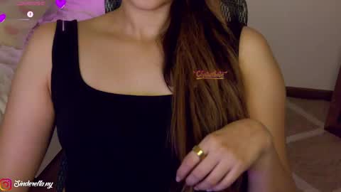 Snapshot of nylaahhh chatting on May 2026 01:44:02 AM Nylaah online show from May 2026 01:44:02 AM