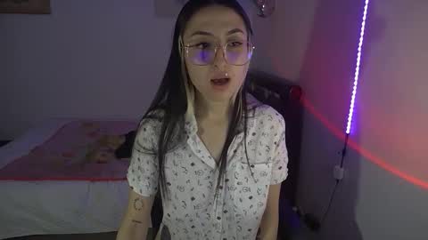 Frida online show from December 2025 06:42:02 AM