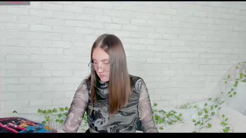 Kat online show from November 2025 11:33:02 AM