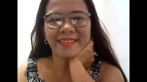 Snapshot of nymphoangel2022 chatting on January 2025 06:42:02 AM I am your angel online show from January 2025 06:42:02 AM