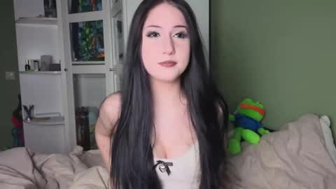 hi im Rina  online show from May 2026 07:19:02 PM