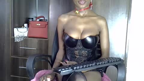 Snapshot of nyverra chatting on May 2026 06:43:02 AM nyverra online show from May 2026 06:43:02 AM