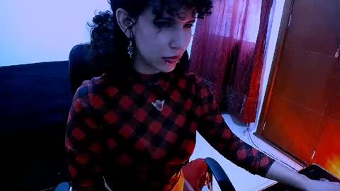 Nyxxei online show from April 2026 09:39:01 PM