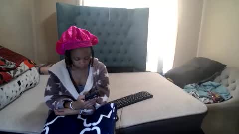 Snapshot of obsessedmimi chatting on May 2026 09:04:01 AM obsessedmimi online show from May 2026 09:04:01 AM