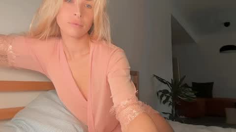 Snapshot of ocicatcat chatting on April 2026 10:11:01 AM ocicatcat online show from April 2026 10:11:01 AM