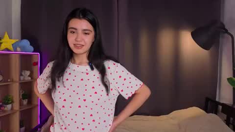 Snapshot of octaviaamos chatting on October 2025 04:05:02 AM Monica online show from October 2025 04:05:02 AM