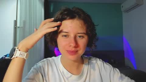 Evie online show from February 2025 02:37:01 PM