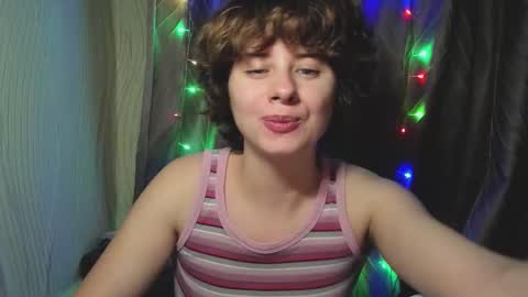 Evie online show from September 2025 03:56:02 PM