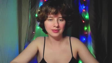 Evie online show from September 2025 04:21:02 PM