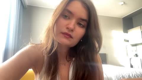 Noelle online show from October 2025 06:03:01 AM