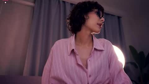 Thea online show from October 2025 05:33:02 PM