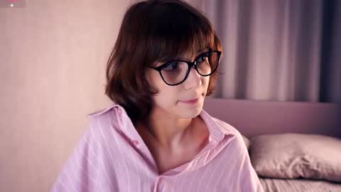 Thea online show from November 2025 06:12:01 PM