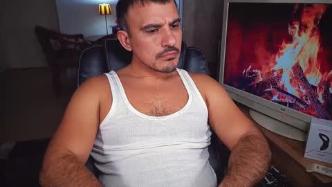 officeman7 online show from December 2024 09:04:02 PM