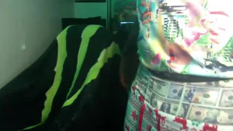 Snapshot of officialmoneyxxx chatting on December 2024 12:30:01 PM Money online show from December 2024 12:30:01 PM