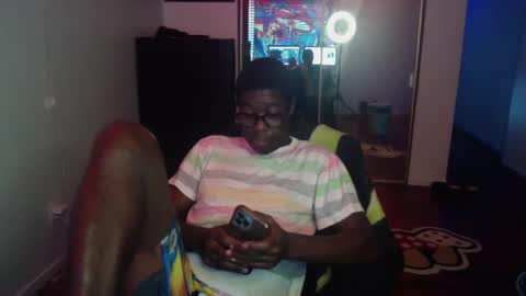 Snapshot of officialmoneyxxx chatting on December 2024 02:49:02 PM Money online show from December 2024 02:49:02 PM