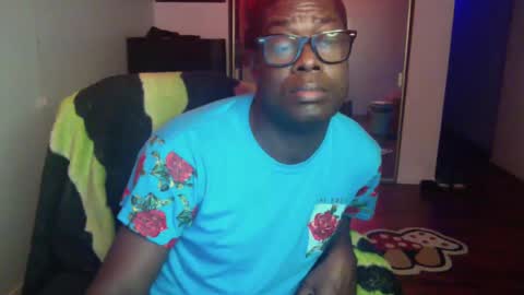 Snapshot of officialmoneyxxx chatting on December 2024 01:53:01 AM Money online show from December 2024 01:53:01 AM