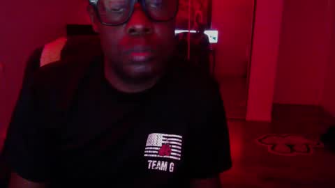 Snapshot of officialmoneyxxx chatting on October 2025 04:04:01 PM Money online show from October 2025 04:04:01 PM