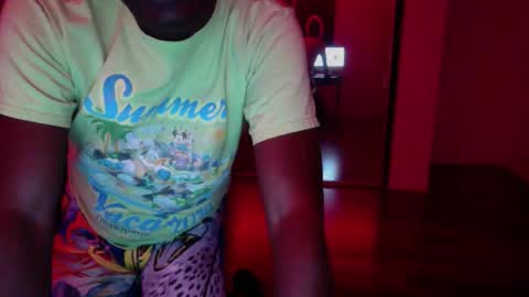 Snapshot of officialmoneyxxx chatting on October 2025 08:37:01 AM Money online show from October 2025 08:37:01 AM