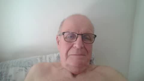 Snapshot of oggi95 chatting on February 2025 09:56:02 AM oggi95 online show from February 2025 09:56:02 AM