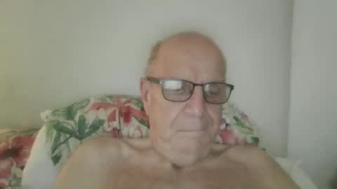 Snapshot of oggi95 chatting on September 2025 06:17:02 AM oggi95 online show from September 2025 06:17:02 AM