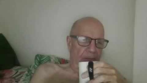 Snapshot of oggi95 chatting on October 2025 07:09:02 AM oggi95 online show from October 2025 07:09:02 AM