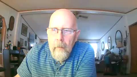 Snapshot of ogusbogus chatting on December 2025 05:30:01 PM Maximus No Mo online show from December 2025 05:30:01 PM