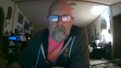 Snapshot of ogusbogus chatting on December 2025 12:35:02 PM Maximus No Mo online show from December 2025 12:35:02 PM