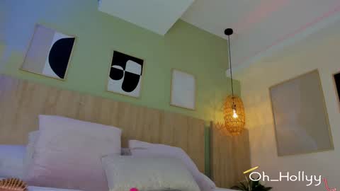 Snapshot of oh_hollyy chatting on December 2025 11:15:02 AM Holly online show from December 2025 11:15:02 AM