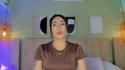 Snapshot of oh_hollyy chatting on December 2025 11:18:01 AM Holly online show from December 2025 11:18:01 AM