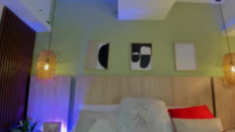 Snapshot of oh_hollyy chatting on February 2026 11:28:01 AM Holly online show from February 2026 11:28:01 AM