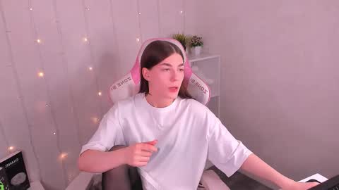 KAYA. online Tu We Th Fr Sa 0100AM - 0800AM Time zone of Germany Munich online show from March 2026 11:55:01 PM