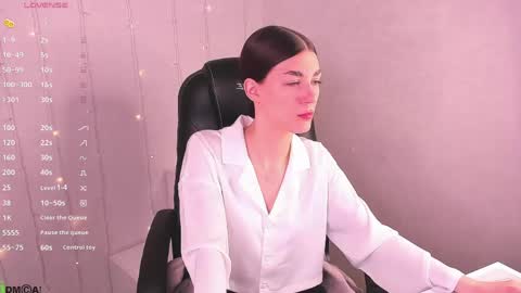 Snapshot of ohh_my_vens chatting on June 2026 11:54:01 PM KAYA. online Tu We Th Fr Sa 0100AM - 0800AM Time zone of Germany Munich online show from June 2026 11:54:01 PM