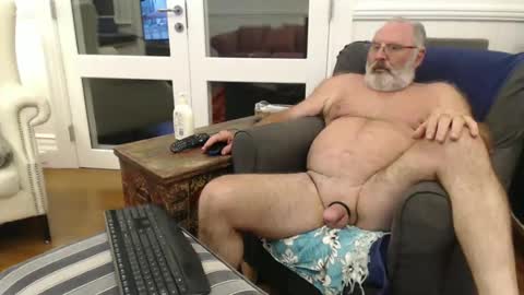 Snapshot of ohjonny55 chatting on December 2024 10:08:01 AM Ohjonny online show from December 2024 10:08:01 AM