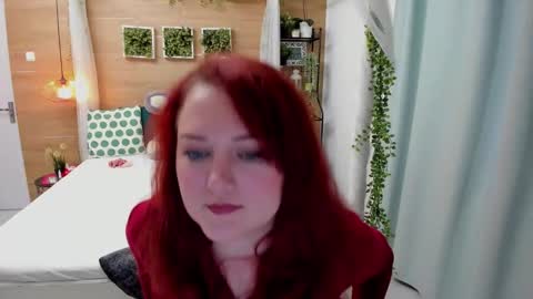 Snapshot of ohladyplease chatting on November 2025 06:46:02 AM OhLadyPlease online show from November 2025 06:46:02 AM