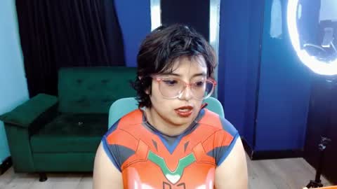 Snapshot of ohmysqueak chatting on April 2026 11:09:01 AM ohmysqueak online show from April 2026 11:09:01 AM