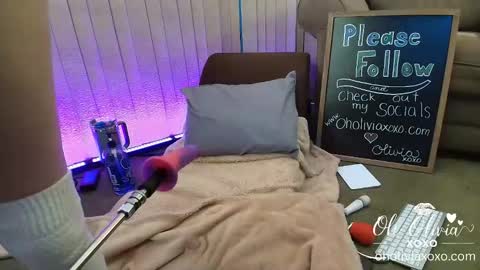 oholiviaxoxo online show from February 2026 01:07:02 PM