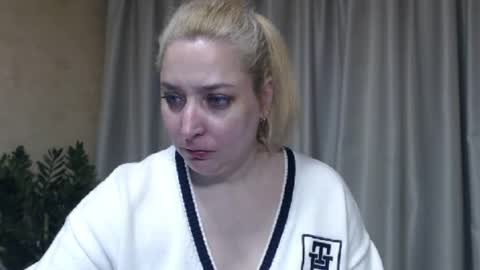 Snapshot of ohsweetiren chatting on April 2026 05:40:01 AM Iren online show from April 2026 05:40:01 AM