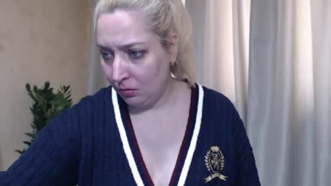 Snapshot of ohsweetiren chatting on May 2026 05:45:01 AM Iren online show from May 2026 05:45:01 AM