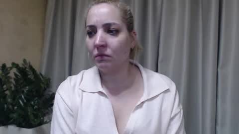 Mari online show from March 2026 06:59:01 PM