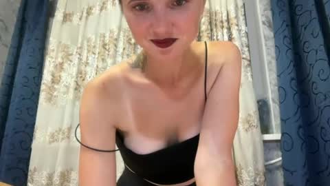 Snapshot of oktavia7777 chatting on July 2026 05:18:02 PM Oktavia7777 online show from July 2026 05:18:02 PM